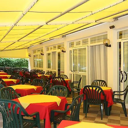 Lucciola Hotel 3*
